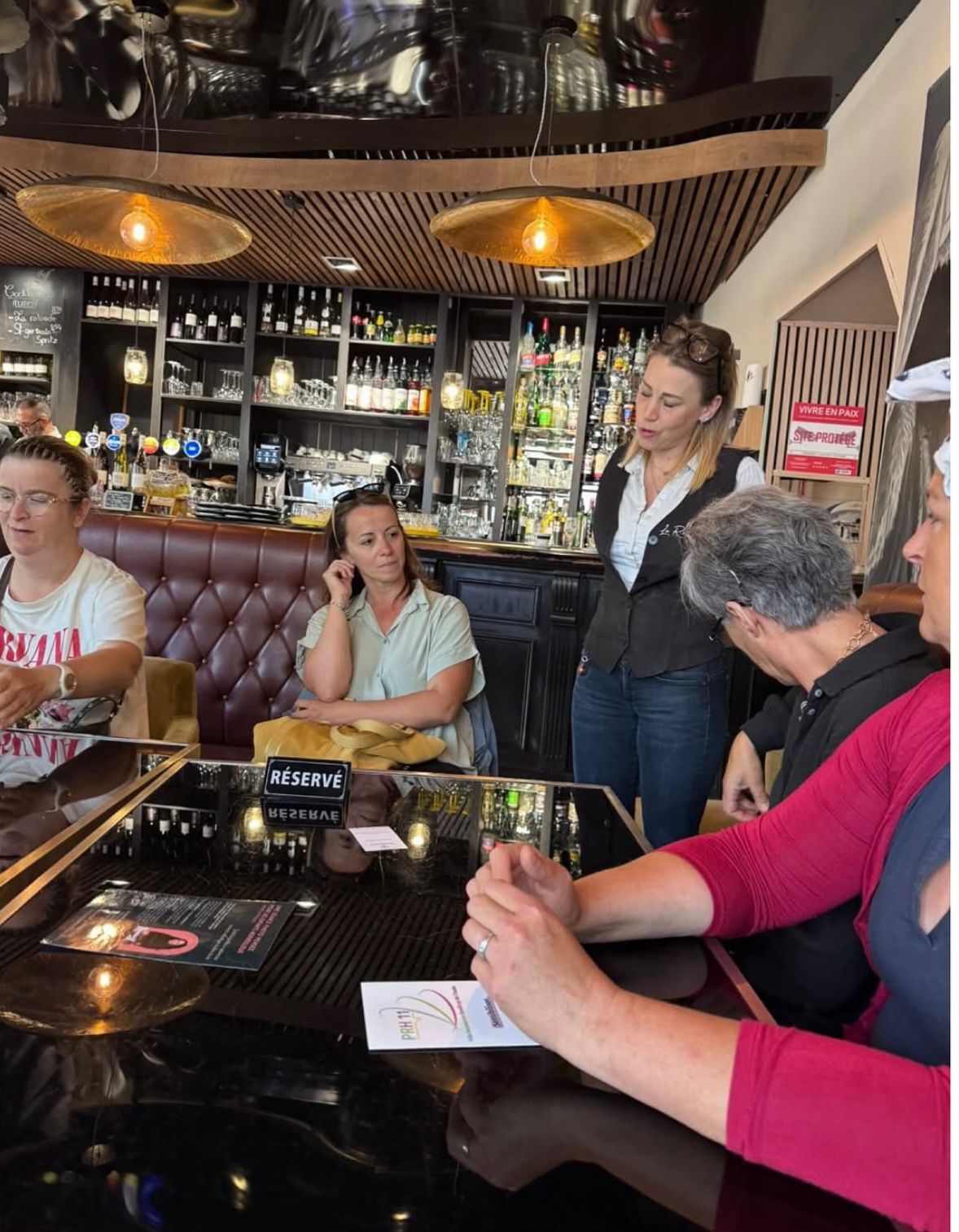 Participants réunis lors du Café-autisme à La Rotonde